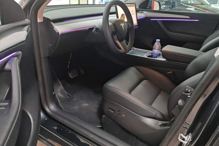 Used Tesla Model Y 2024 Rear-Wheel-Drive Version Driver Seat