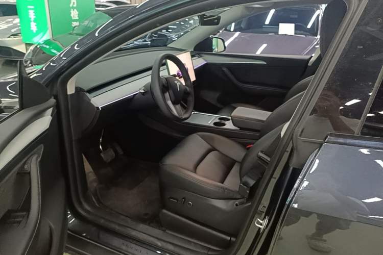 Used Tesla Model Y 2024 Rear-Wheel-Drive Version Driver Seat