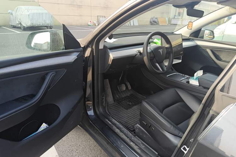 Used Tesla Model Y 2024 Rear-Wheel-Drive Version Driver Seat