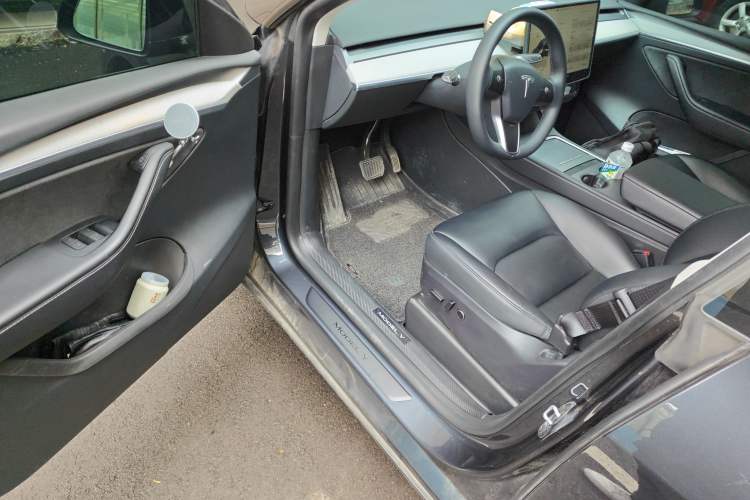 Used Tesla Model Y 2024 Rear-Wheel-Drive Version Driver Seat