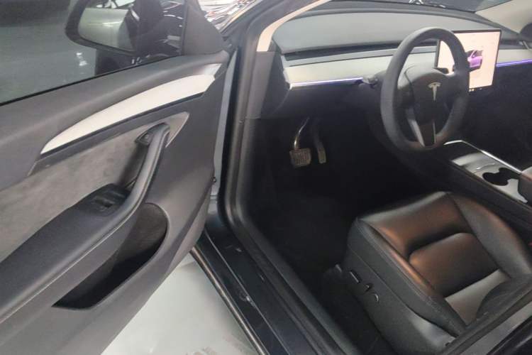 Used Tesla Model Y 2024 Rear-Wheel-Drive Version Driver Seat