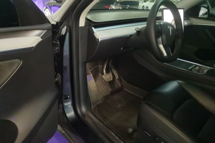 Used Tesla Model Y 2024 Rear-Wheel-Drive Version Driver Seat