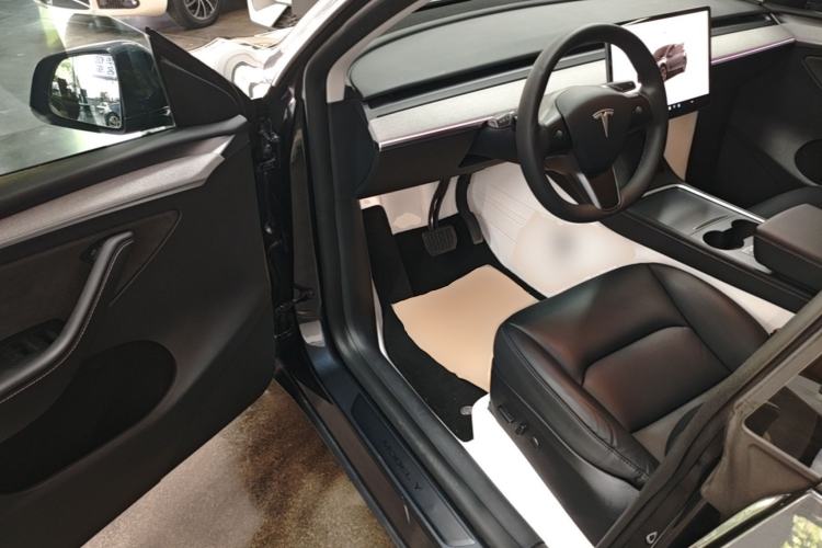 Used Tesla Model Y 2024 Rear-Wheel-Drive Version Driver Seat