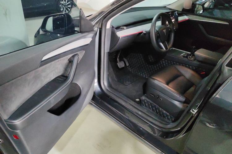 Used Tesla Model Y 2024 Rear-Wheel-Drive Version Driver Seat