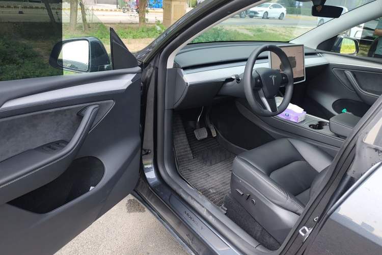 Used Tesla Model Y 2024 Rear-Wheel-Drive Version Driver Seat