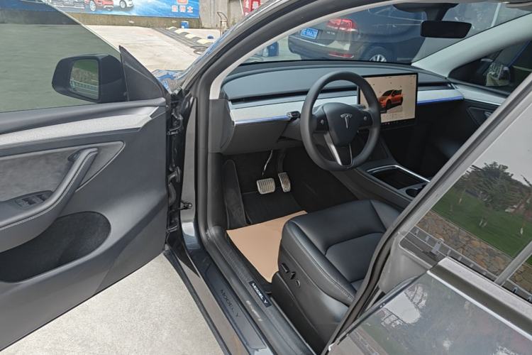 Used Tesla Model Y 2024 Rear-Wheel-Drive Version Driver Seat