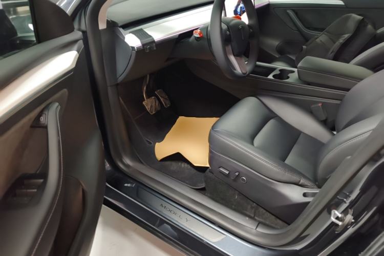 Used Tesla Model Y 2024 Rear-Wheel-Drive Version Driver Seat