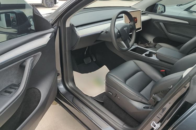 Used Tesla Model Y 2024 Rear-Wheel-Drive Version Driver Seat