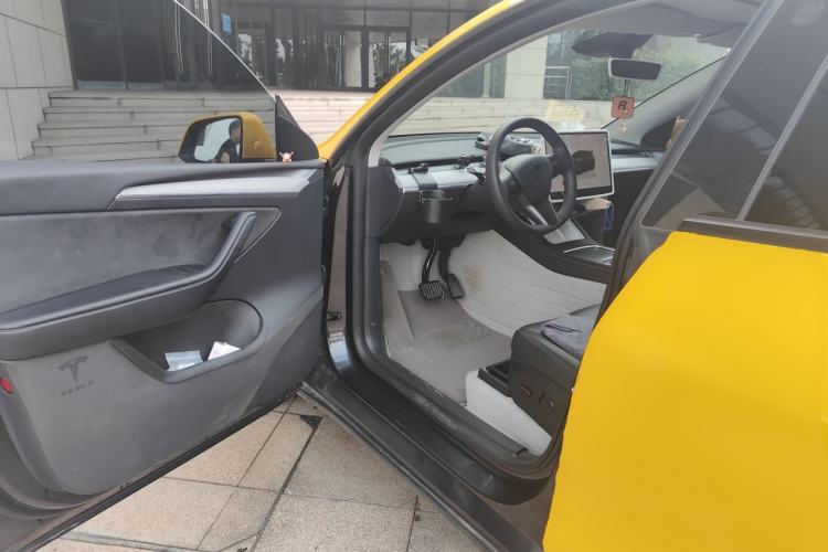 Used Tesla Model Y 2024 Rear-Wheel-Drive Version Driver Seat