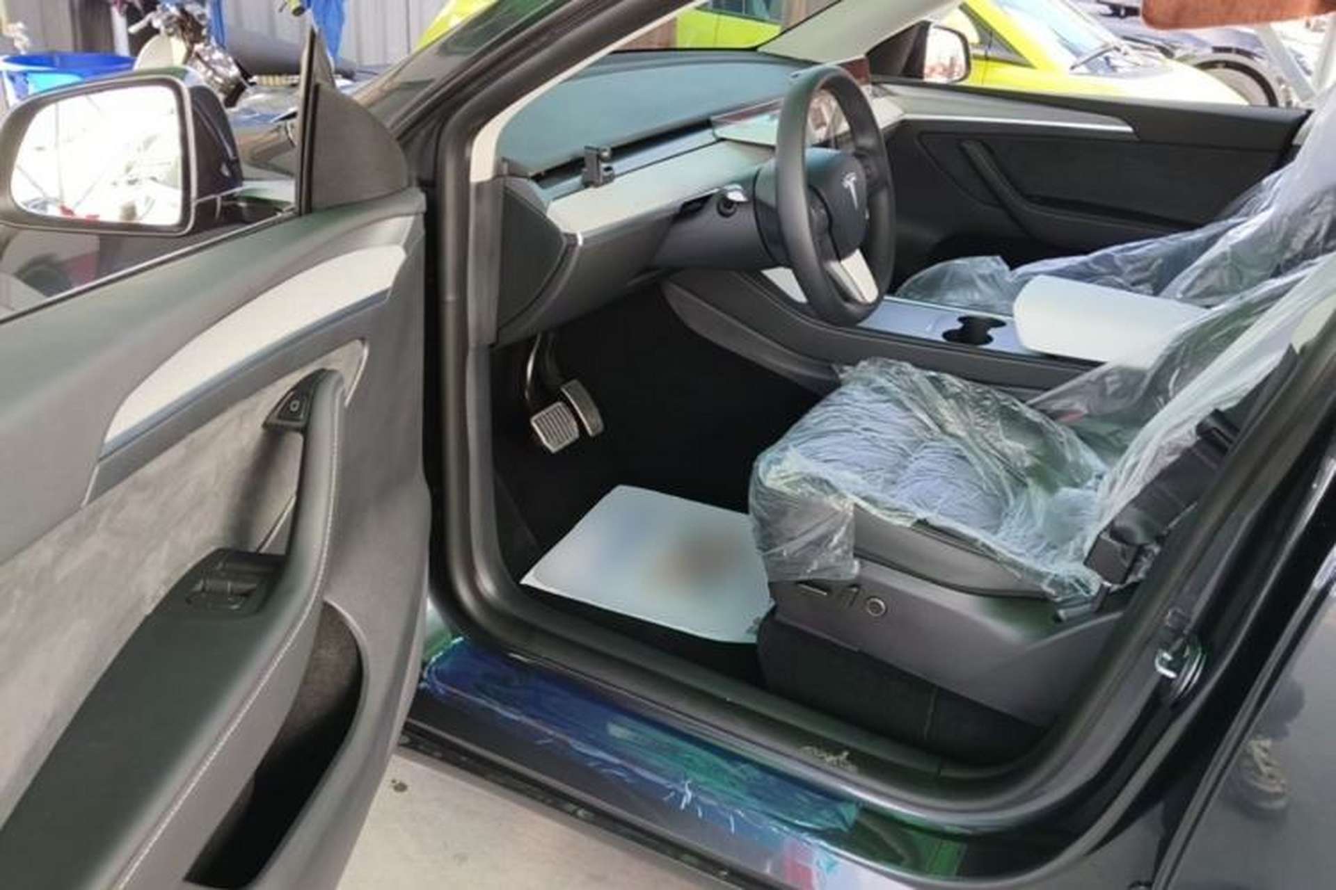 Used Tesla Model Y 2024 Rear-Wheel-Drive Version Driver Seat