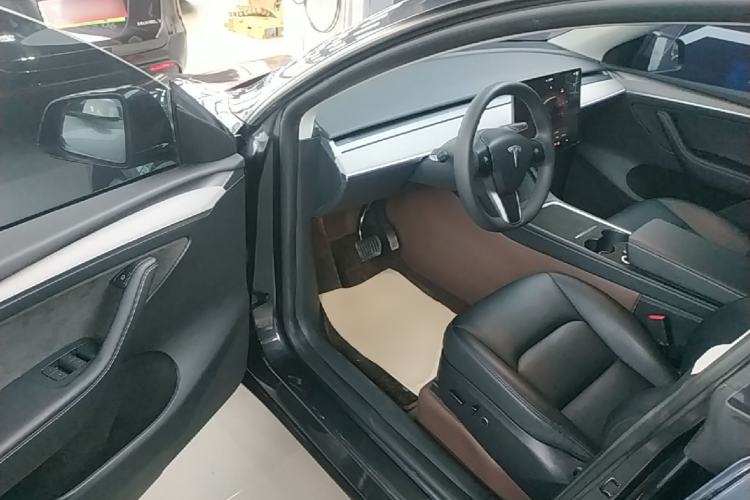 Used Tesla Model Y 2024 Rear-Wheel-Drive Version Driver Seat