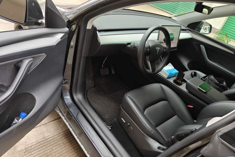 Used Tesla Model Y 2024 Rear-Wheel-Drive Version Driver Seat