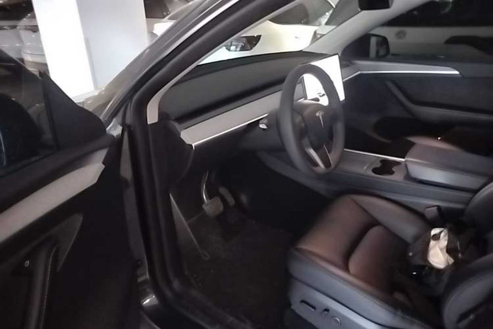 Used Tesla Model Y 2024 Rear-Wheel-Drive Version Driver Seat