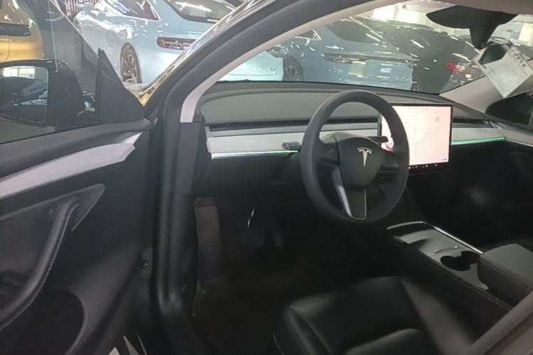Used Tesla Model Y 2024 Rear-Wheel-Drive Version Driver Seat