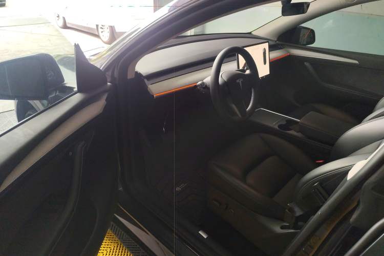Used Tesla Model Y 2024 Long-Range All-Wheel-Drive Version Driver Seat