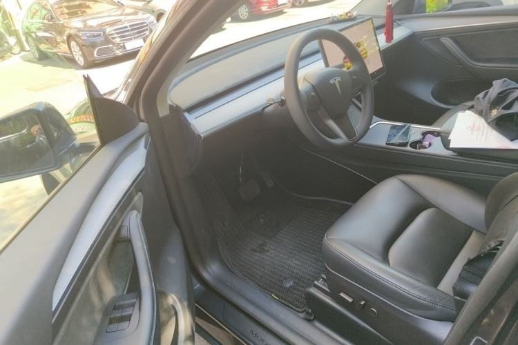 Used Tesla Model Y 2024 Rear-Wheel-Drive Version Driver Seat
