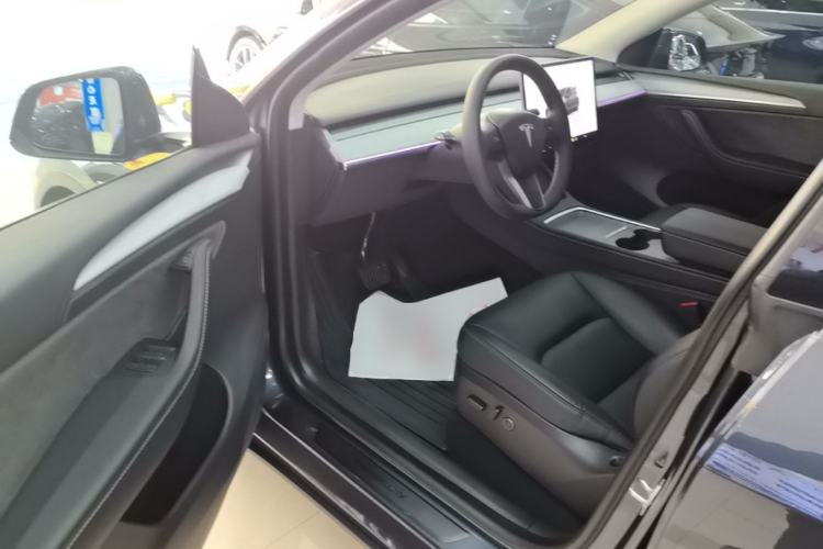 Used Tesla Model Y 2024 Rear-Wheel-Drive Version Driver Seat