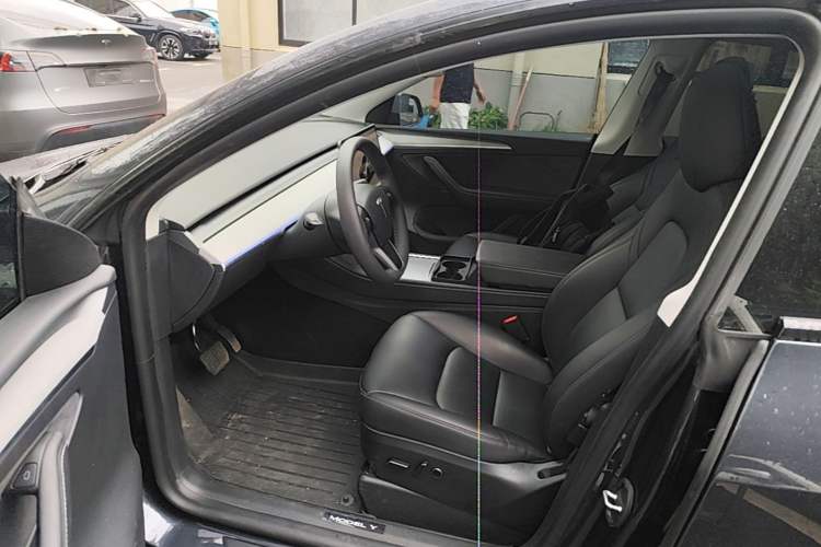 Used Tesla Model Y 2024 Long-Range All-Wheel-Drive Version Driver Seat