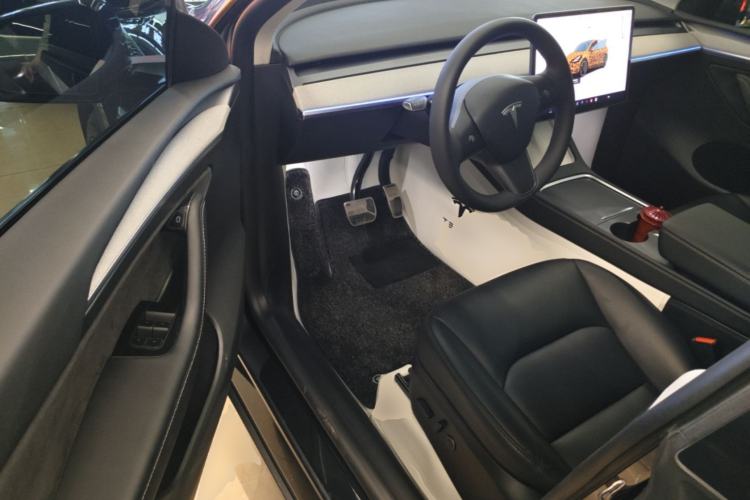 Used Tesla Model Y 2024 Rear-Wheel-Drive Version Driver Seat