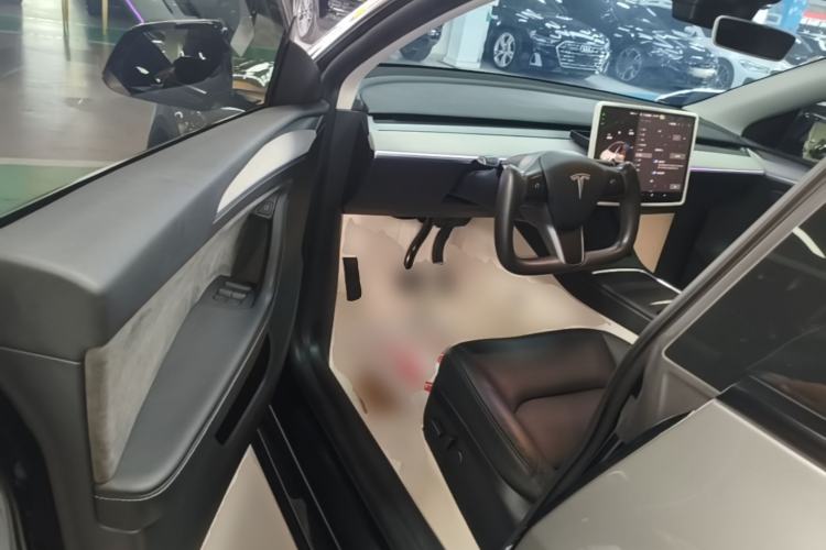 Used Tesla Model Y 2024 Long-Range All-Wheel-Drive Version Driver Seat