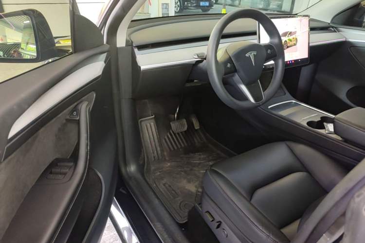 Used Tesla Model Y 2024 Rear-Wheel-Drive Version Driver Seat