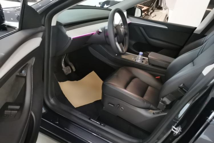 Used Tesla Model Y 2024 Rear-Wheel-Drive Version Driver Seat