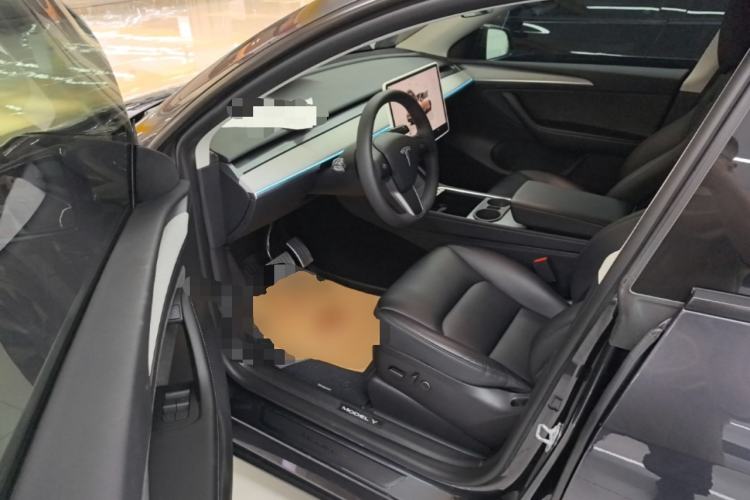 Used Tesla Model Y 2024 Long-Range All-Wheel-Drive Version Driver Seat
