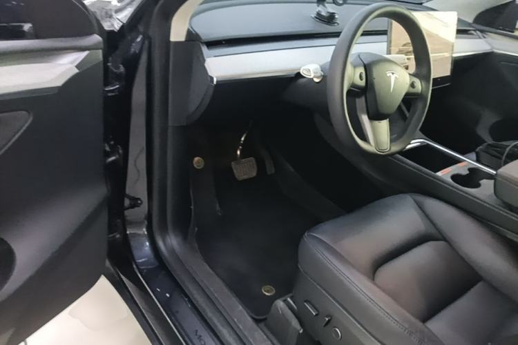 Used Tesla Model Y 2024 Rear-Wheel-Drive Version Driver Seat