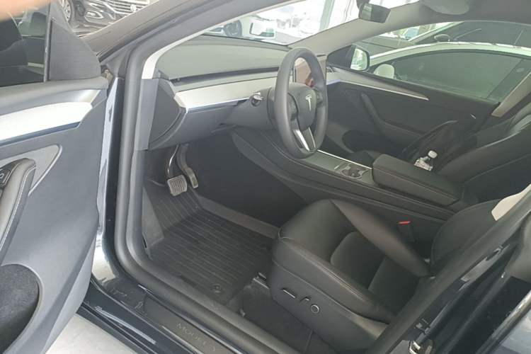Used Tesla Model Y 2024 Rear-Wheel-Drive Version Driver Seat