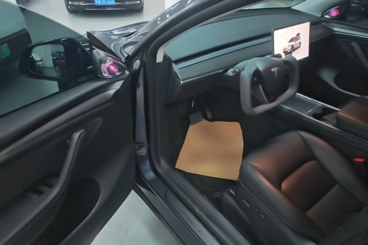 Used Tesla Model Y 2024 Rear-Wheel-Drive Version Driver Seat