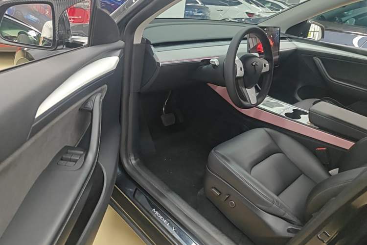 Used Tesla Model Y 2024 Rear-Wheel-Drive Version Driver Seat