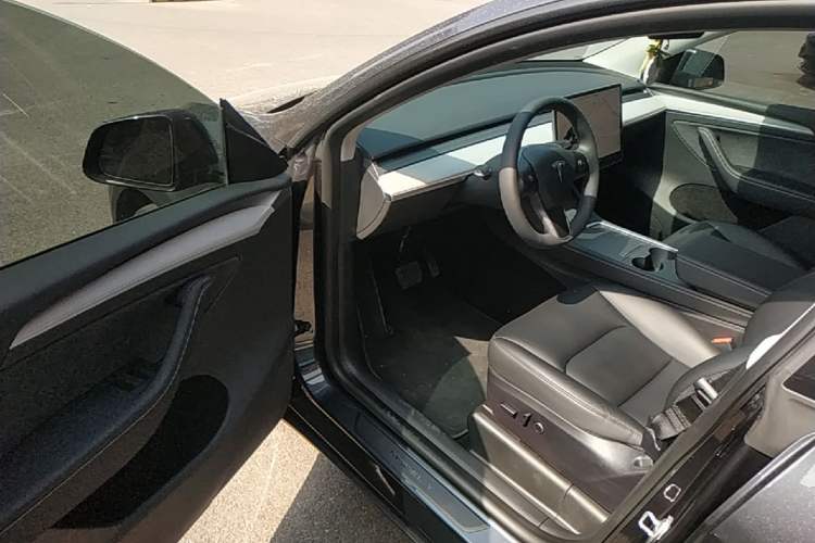 Used Tesla Model Y 2024 Rear-Wheel-Drive Version Driver Seat