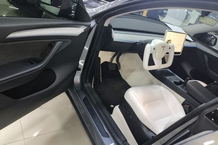 Used Tesla Model Y 2024 Rear-Wheel-Drive Version Driver Seat