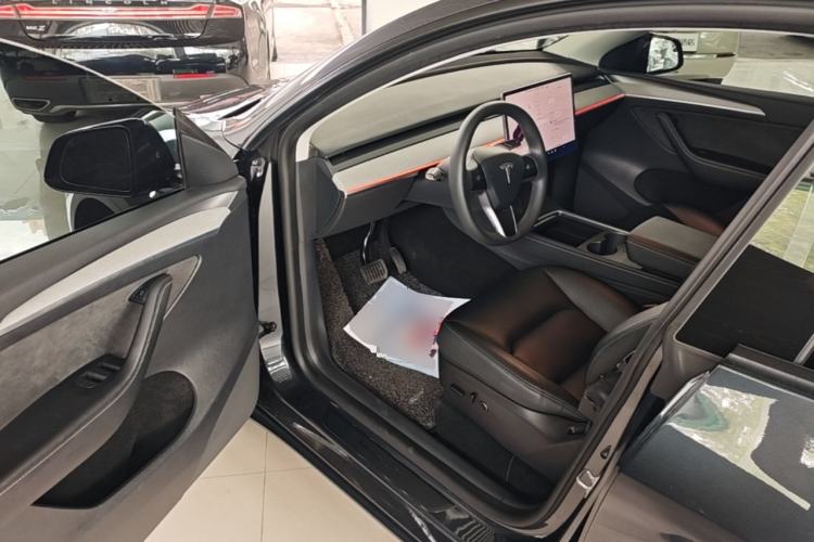 Used Tesla Model Y 2024 Rear-Wheel-Drive Version Driver Seat