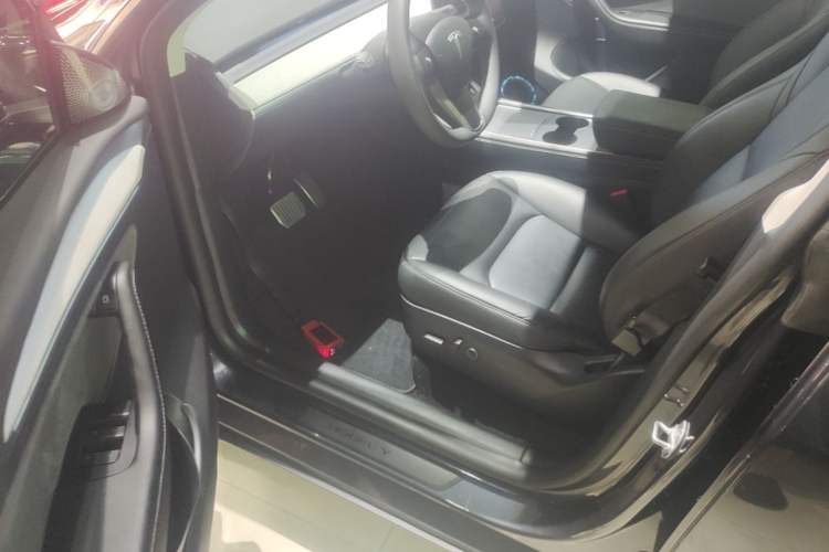Used Tesla Model Y 2024 Rear-Wheel-Drive Version Driver Seat