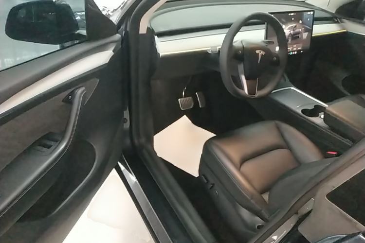 Used Tesla Model Y 2024 Rear-Wheel-Drive Version Driver Seat