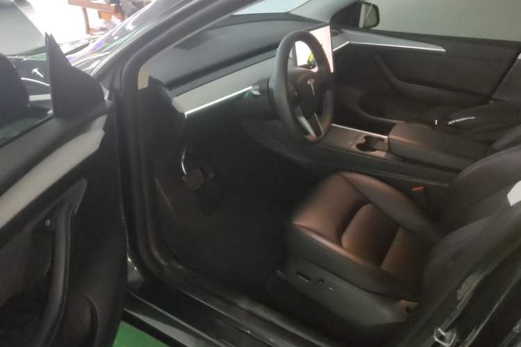 Used Tesla Model Y 2024 Long-Range All-Wheel-Drive Version Driver Seat