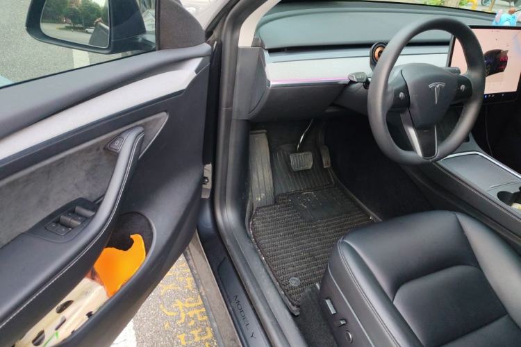 Used Tesla Model Y 2024 Rear-Wheel-Drive Version Driver Seat