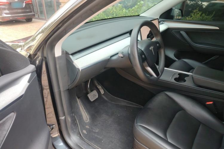 Used Tesla Model Y 2024 Rear-Wheel-Drive Version Driver Seat