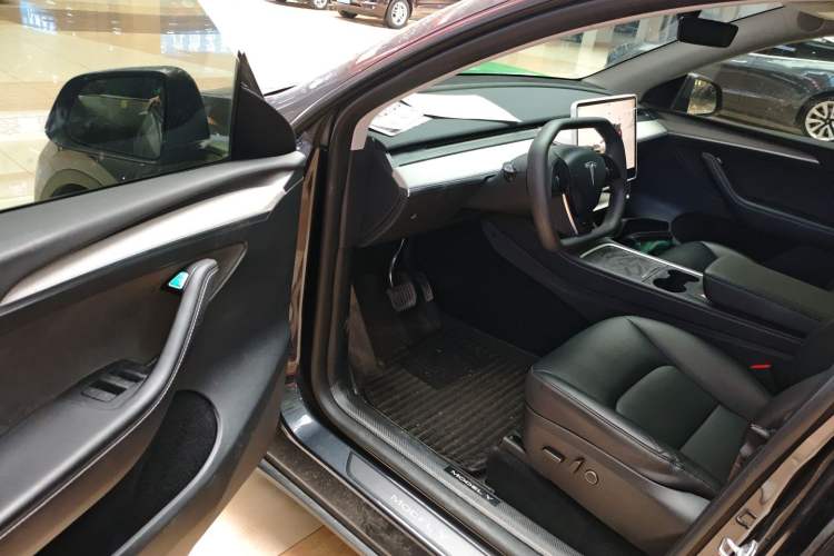 Used Tesla Model Y 2024 Rear-Wheel-Drive Version Driver Seat