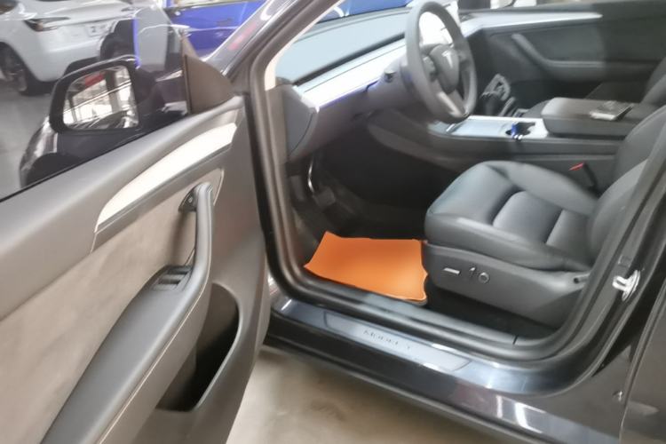 Used Tesla Model Y 2024 Rear-Wheel-Drive Version Driver Seat