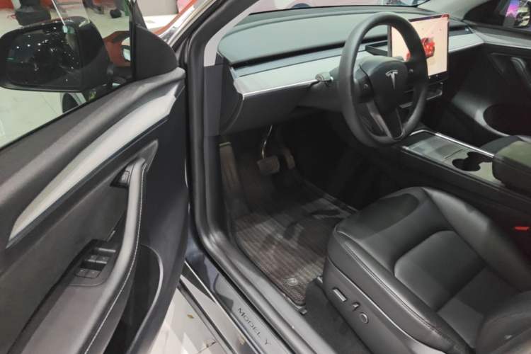 Used Tesla Model Y 2024 Rear-Wheel-Drive Version Driver Seat