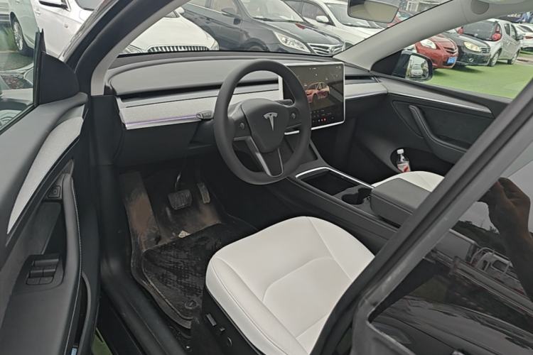 Used Tesla Model Y 2024 Rear-Wheel-Drive Version Driver Seat
