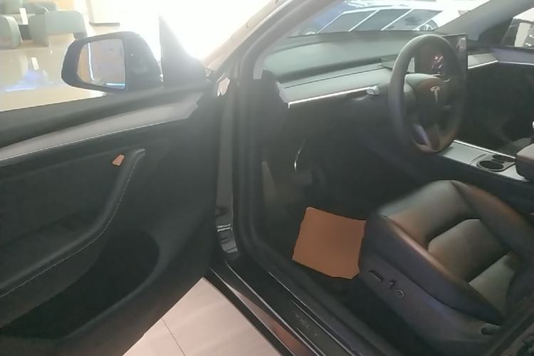 Used Tesla Model Y 2024 Rear-Wheel-Drive Version Driver Seat