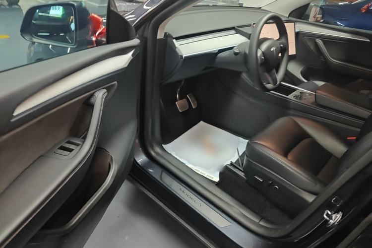 Used Tesla Model Y 2024 Rear-Wheel-Drive Version Driver Seat