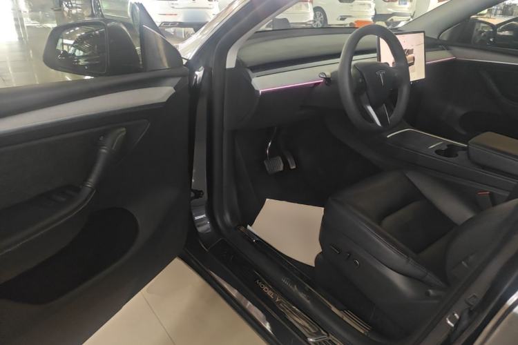 Used Tesla Model Y 2024 Rear-Wheel-Drive Version Driver Seat