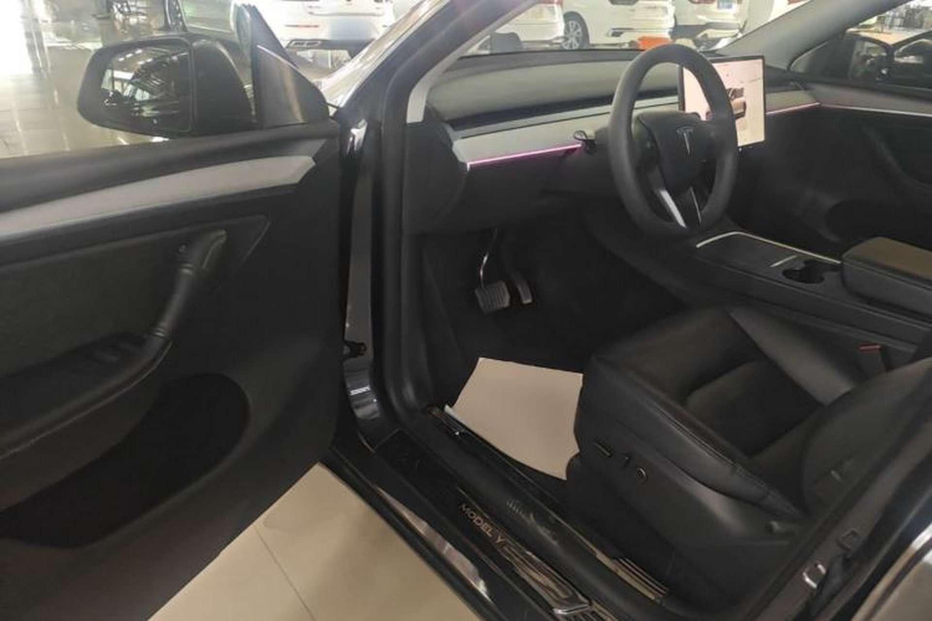 Used Tesla Model Y 2024 Rear-Wheel-Drive Version Driver Seat