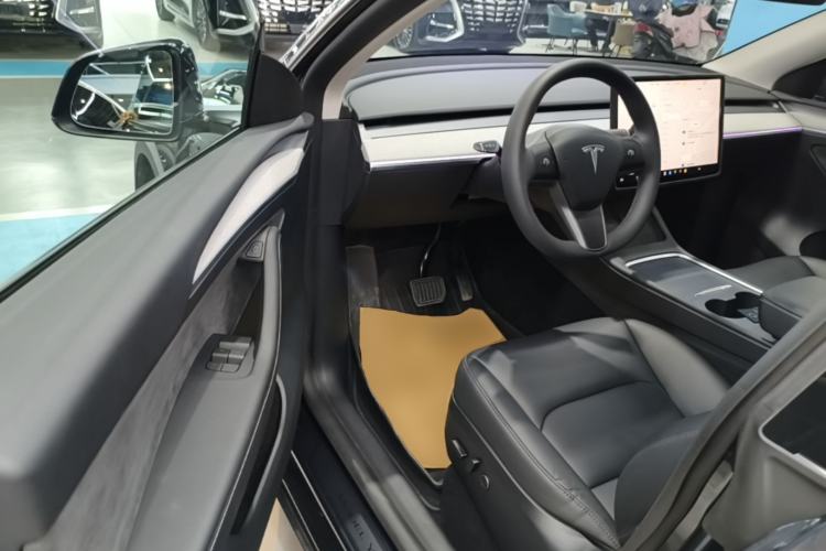 Used Tesla Model Y 2024 Rear-Wheel-Drive Version Driver Seat