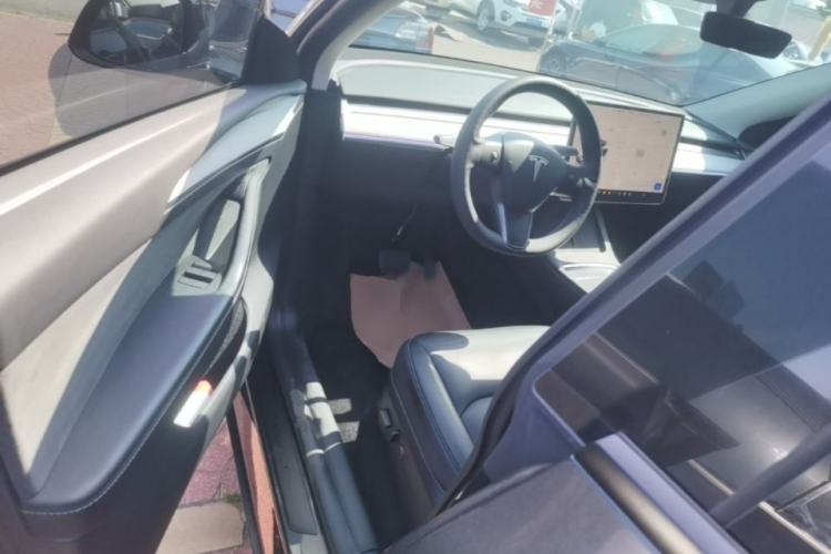 Used Tesla Model Y 2024 Rear-Wheel-Drive Version Driver Seat