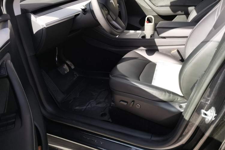 Used Tesla Model Y 2024 Rear-Wheel-Drive Version Driver Seat